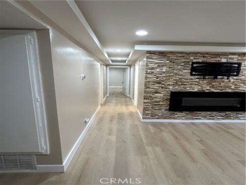 965 S Idaho  4 , La Habra, CA