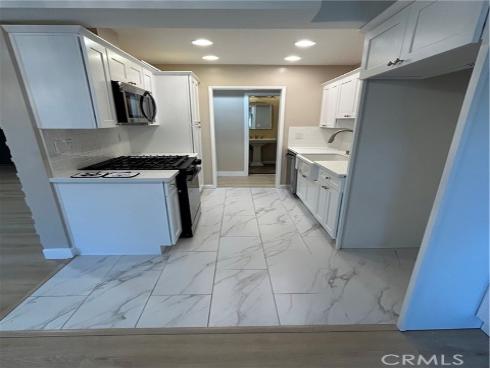 965 S Idaho  4 , La Habra, CA