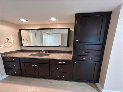 965 S Idaho  4 , La Habra, CA