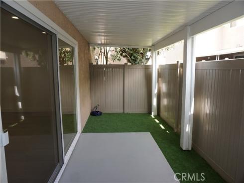 875  Las Lomas  B , La Habra, CA