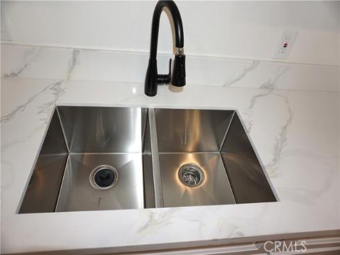 875  Las Lomas  B , La Habra, CA