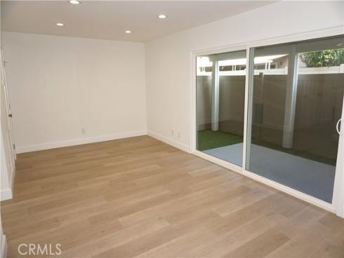 875  Las Lomas  B , La Habra, CA