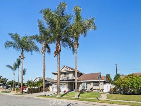 1370  Lakeview  , La Habra, CA