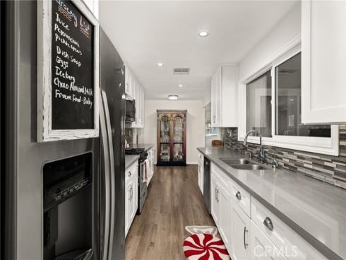 624 N Walnut  , La Habra, CA