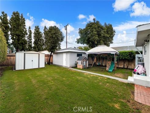 624 N Walnut  , La Habra, CA