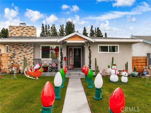 624 N Walnut  , La Habra, CA