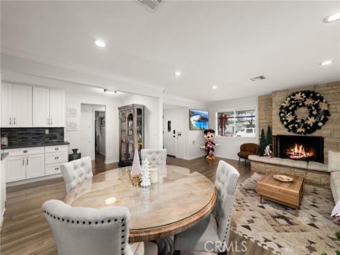 624 N Walnut  , La Habra, CA