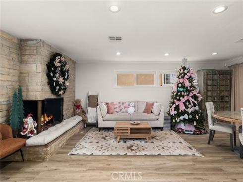 624 N Walnut  , La Habra, CA