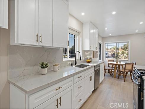 2000  Story  , La Habra, CA