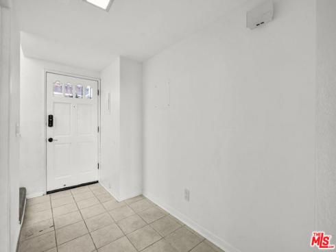 815  Las Lomas  B  Drive, La Habra, CA