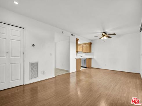 815  Las Lomas  B  Drive, La Habra, CA