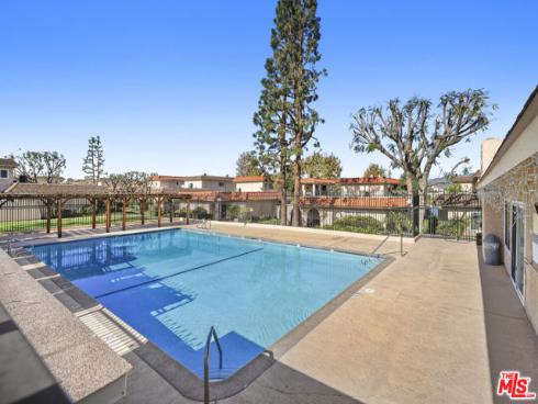 815  Las Lomas  B  Drive, La Habra, CA