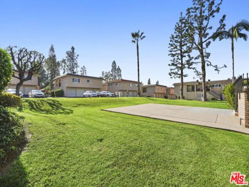 815  Las Lomas  B  Drive, La Habra, CA