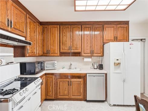 808 E 3 rd   Avenue, La Habra, CA