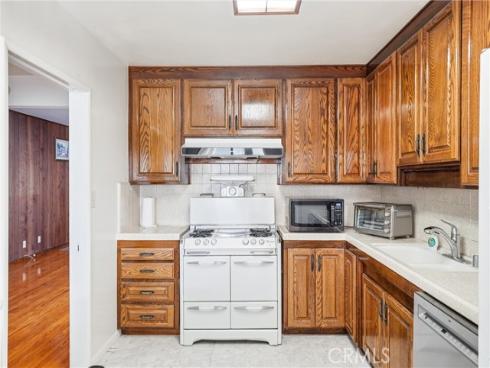 808 E 3 rd   Avenue, La Habra, CA