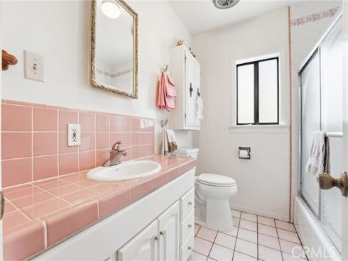 808 E 3 rd   Avenue, La Habra, CA