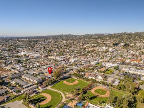 231  California  , La Habra, CA