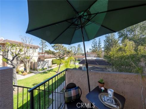 955  Las Lomas  D  Drive, La Habra, CA