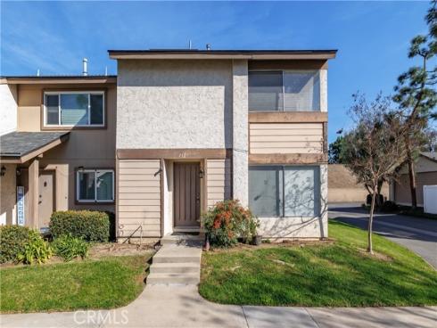 1327 Cheltenham , La Habra, CA