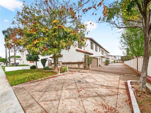 222 S Idaho  C  Street, La Habra, CA