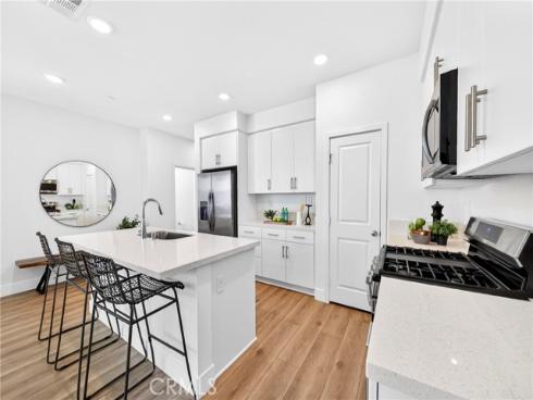 300  Vista  94  Drive, La Habra, CA