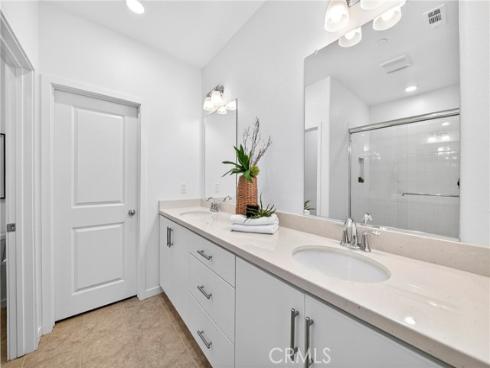 300  Vista  94  Drive, La Habra, CA