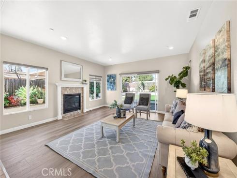 335 E Francis  , La Habra, CA