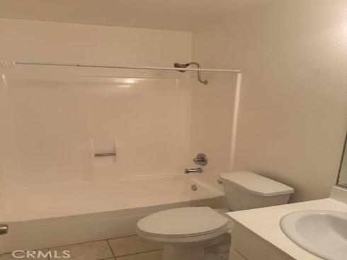 1048 S Idaho  8 , La Habra, CA