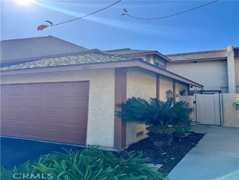 541  Berry  , La Habra, CA