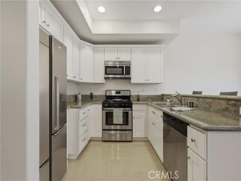 601 N Walnut  , La Habra, CA