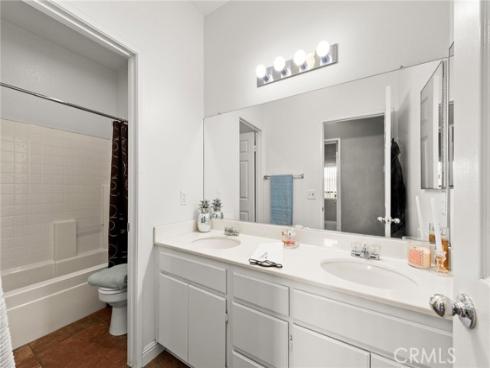 601 N Walnut  , La Habra, CA