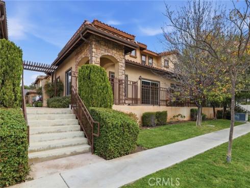 601 N Walnut  , La Habra, CA