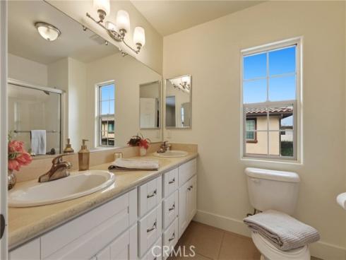 601 N Walnut  , La Habra, CA