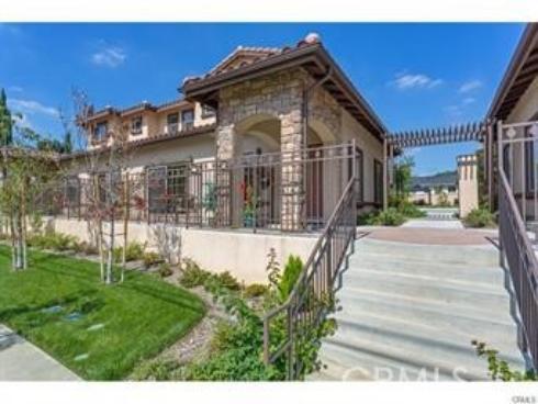 601 N Walnut  , La Habra, CA