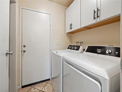 345 S Monte Vista  , La Habra, CA