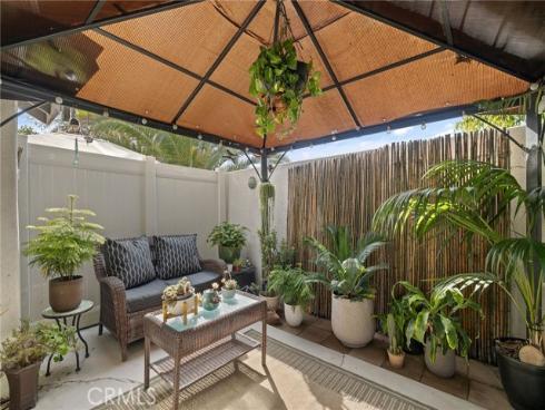 345 S Monte Vista  , La Habra, CA