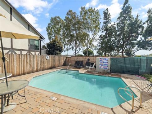 345 S Monte Vista  , La Habra, CA