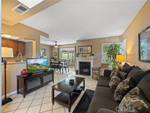 345 S Monte Vista  , La Habra, CA