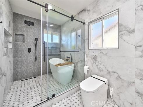 1541  Via Los Bonitos  , La Habra, CA