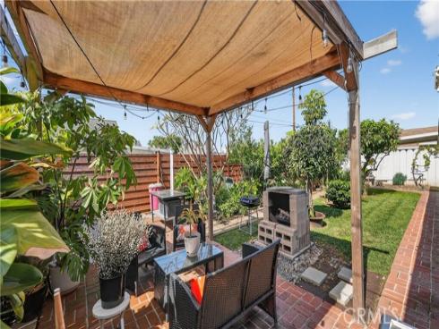 311 S Colfax  , La Habra, CA