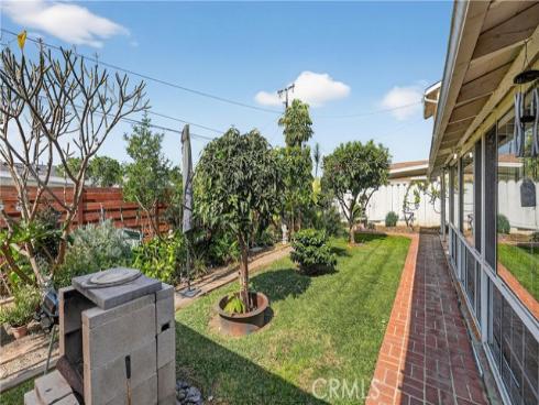 311 S Colfax  , La Habra, CA