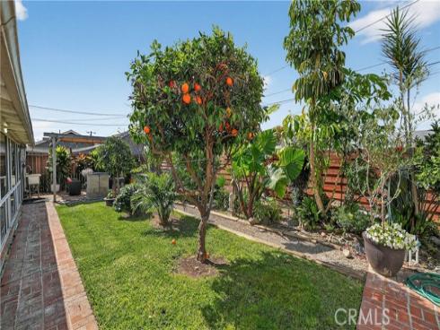 311 S Colfax  , La Habra, CA