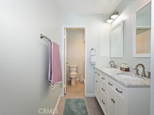 574  Stone Harbor  , La Habra, CA