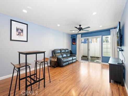 574  Stone Harbor  , La Habra, CA