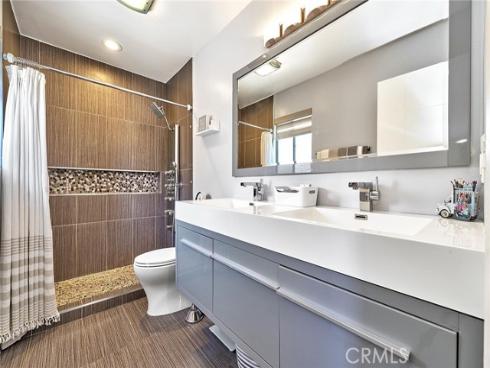 957 W Imperial  30 , La Habra, CA