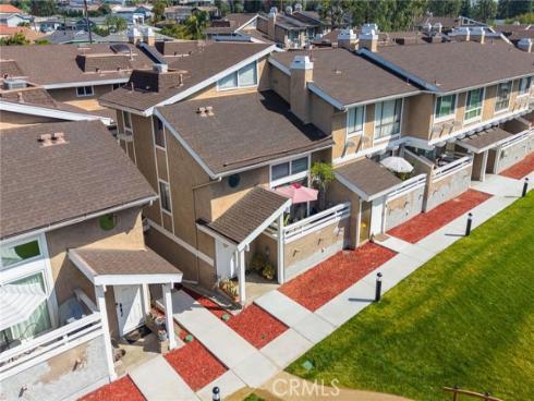 957 W Imperial  30 , La Habra, CA