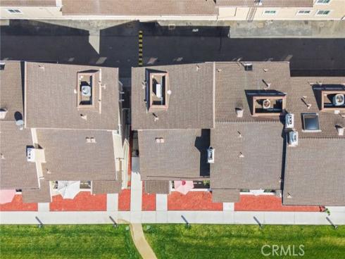 957 W Imperial  30 , La Habra, CA