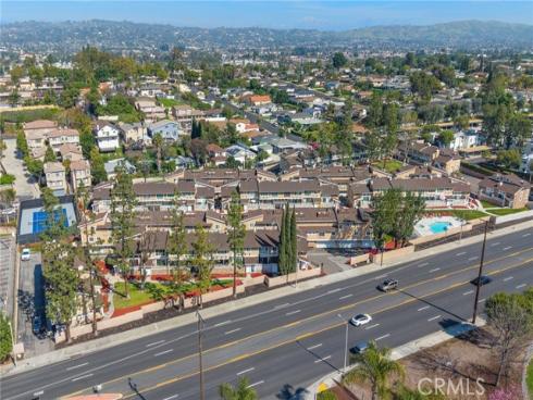 957 W Imperial  30 , La Habra, CA