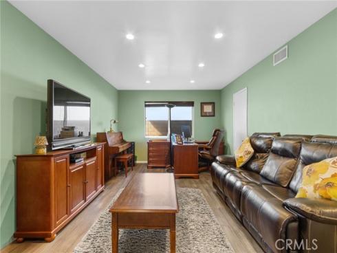 1240  Lynwood St  , La Habra, CA