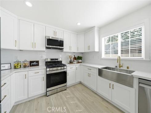 305 N College   Drive, La Habra, CA